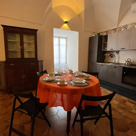 Il Loft In Piazza 2 Daire